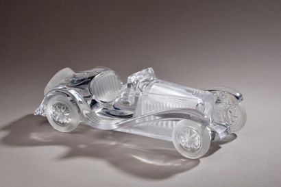 null DAUM - France d'après Xavier FROISSART.
Bugatti 55 Roadster.
Sculpture en cristal...