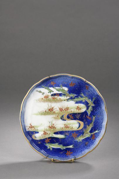 null JAPON, Imari - Époque MEIJI (1868 - 1912).
Coupe en porcelaine Imari à décor...