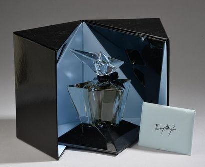 null THIERRY MUGLER - "Angel"-1992.
Flacon cristal édition limitée contenant 75 ml...