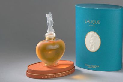 null LALIQUE - "Les Amants" - (1997).
Présenté dans son coffret ovale en carton bicolore...