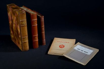 null Lot 5 de volumes comprenant :
LE ROMAN DE TRISTAN ET ISEUT. Traduction du roman...