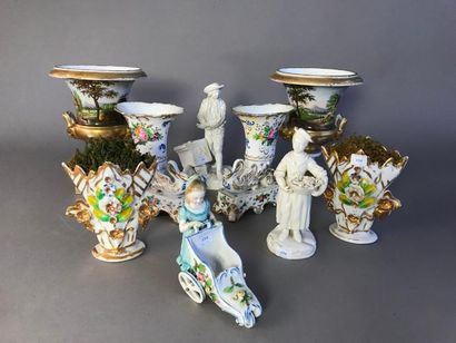 Ensemble en porcelaine du XIXe siècle (quelques...