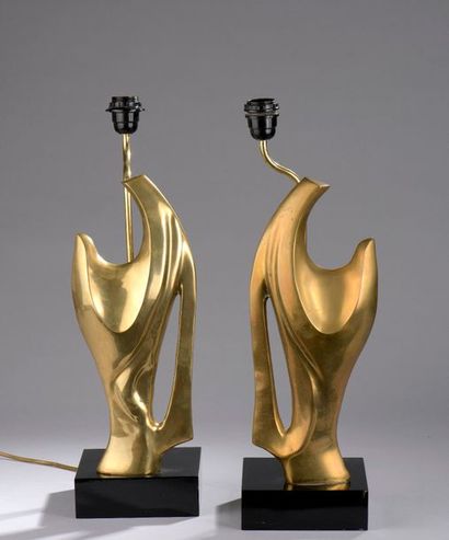 null *Dans le goût d'Alain CHERVET (né en 1944).

Paire de lampes sculpturales en...