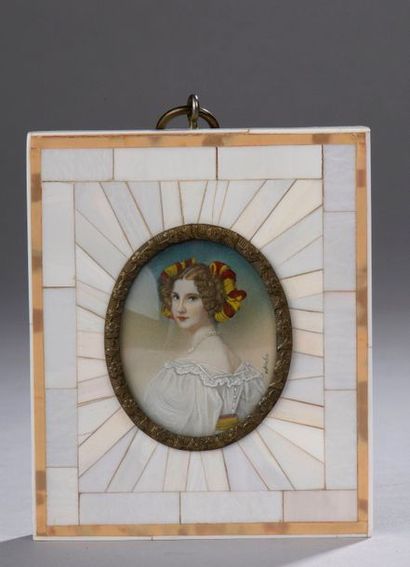 null École française de la fin du XIXe siècle.



Portrait de jeune femme de trois-quarts.



Miniature...