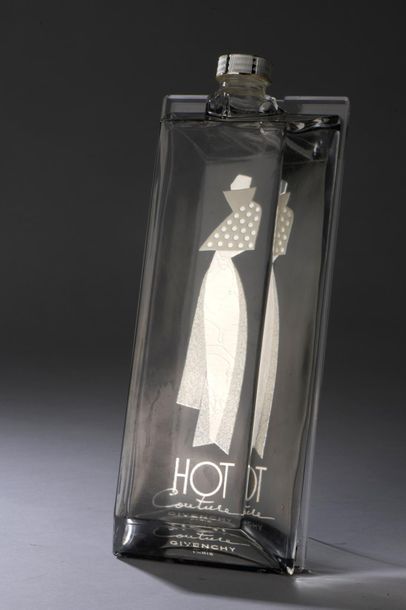 null GIVENCHY - "Hot Couture" - (Années 2000) -



Flacon publicitaire décoratif...