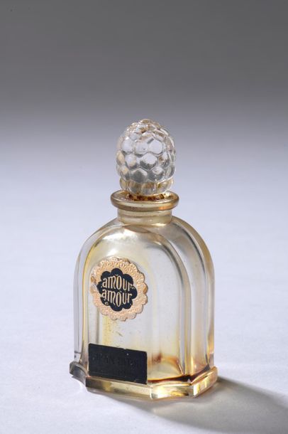 null Divers parfumeurs - (Années 1930 - 1960).

Lot comprenant un flacon en verre...