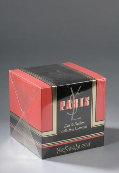 null Yves SAINT LAURENT - " Paris" - (1983).



Présenté dans son coffret grand Luxe,...