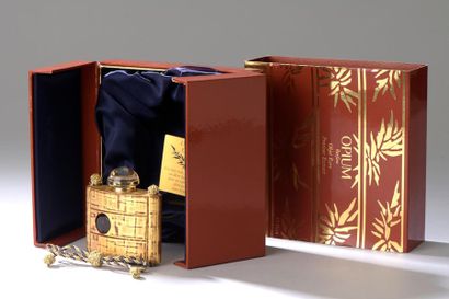 null Yves SAINT LAURENT - "Opium" - (1977).



Édition Grand Luxe : coffret en carton...