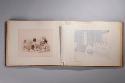 null JAPON - époque Meiji (1868-1912). 

Album de 50 tirages albuminés finement colorisés...