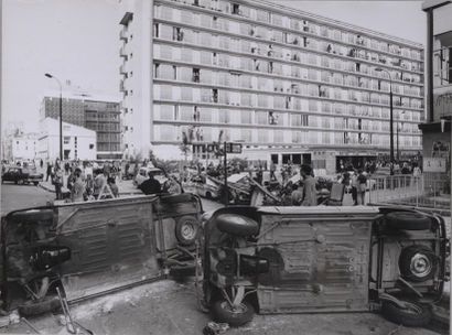 null MAI 68

Manifestations à Paris et barricades en Mai 68 : CRS devant la faculté...