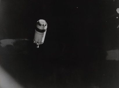 null NASA

La planète Mars vue par la sonde Mariner 7 en 1969 ; module lunaire.

2...