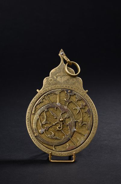 null Astrolabe planisphérique décoratif.

Non signé, probablement persan, non daté...