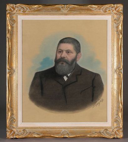 null MEULLAS (?).

Portrait d'homme barbu.

Pastel signé, situé et daté 1907 en bas...