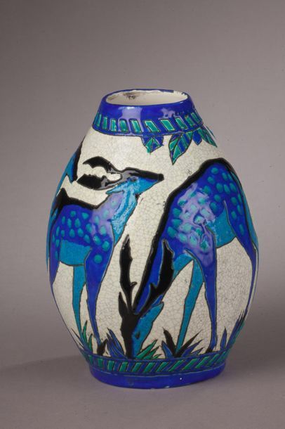 null Charles CATTEAU (1880-1966)- BOCH LA LOUVIERE.
Les daims.
Vase obus en céramique...