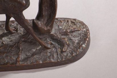 null Pierre-Jules MÈNE (1810-1879).
Cerf à la branche.
Bronze à patine brune signé...