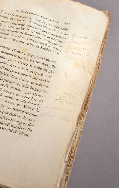 null NOTES autographes par NAPOLÉON Ier (1769-1821) en marge de 4 volumes du Précis...