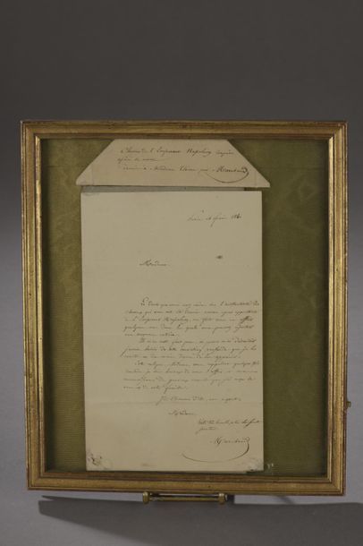 null Relique de Sainte-Hélène.
Papier plié, manuscrit à l’encre « Cheveux de l’Empereur...