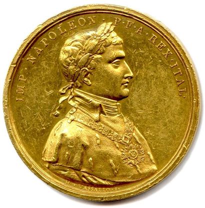 null Médaille en or 1805.
Légende : IMP.NAPOLEON Pius Felix Augustus REX ITAL. 
Buste...