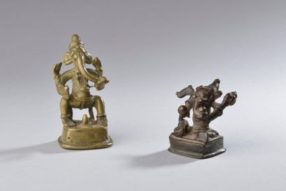 null INDE MÉRIDIONALE - XIXe et XXe siècle. 
Ensemble de deux statuettes de Ganesha...