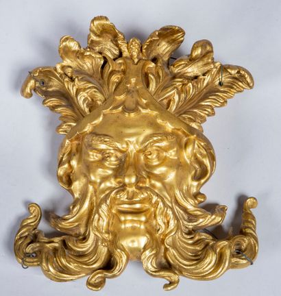  Mascaron en bronze ciselé et doré, élément de meuble dans le gout d'André Charles... Gazette Drouot
