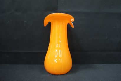Vase en verre extérieur orange, intérieur...