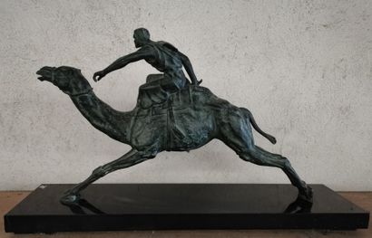  Bronze, Homme africain sur un chameau, 50cm...