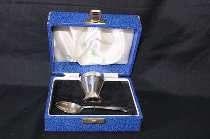  Box with one spoon and one kettle, in silver...
