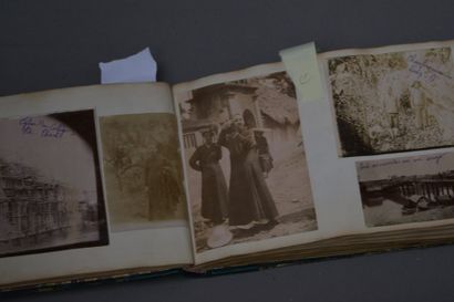 null 1900. Album d'un missionnaire français en Indochine, c.1900

Album in-8° oblong...