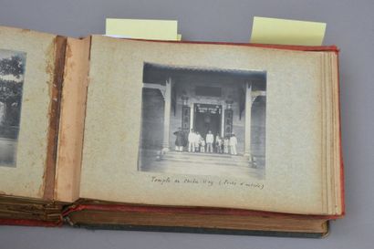 null 1910-1915. Indochine, c 1910-1915.

Réunion de deux albums in-4° (19x26 cm),...