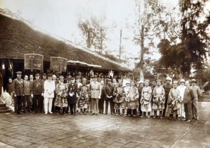 null 1916-1930. TANG-VINH à Hué et autres.

Intéressant album composé de plusieurs...