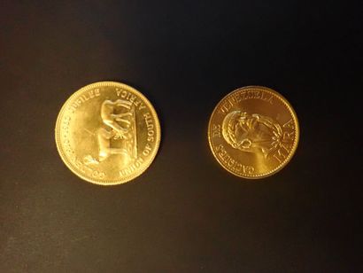 null Deux médailles en or jaune :

Mara Caciques de Venezuela en or 900°/00 datée...