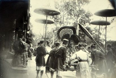 1926. TANG-VINH à Hué 
Cérémonie d'intronisation...