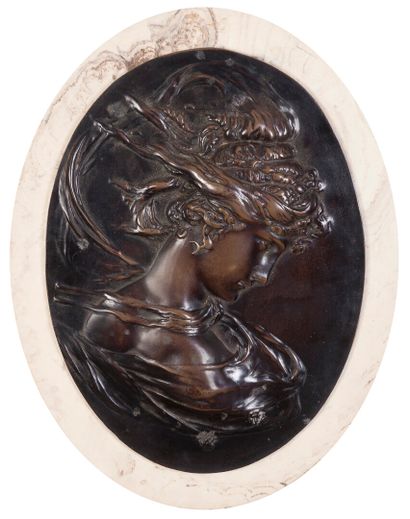 null Louis-Alexandre BOTTÉE (1852-1940). 

Bas-relief ovale représentant Diane de...