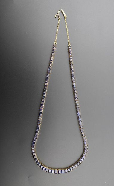  Long necklace in yellow gold 750°/°° (18K)...
