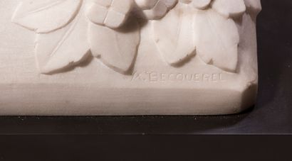 null André Vincent Becquerel (1893-1981).

Groupe en marbre représentant un couple...