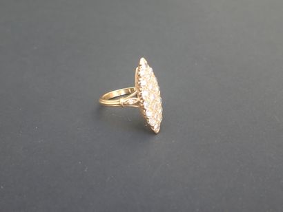 Marquise ring in 18K yellow gold set with...