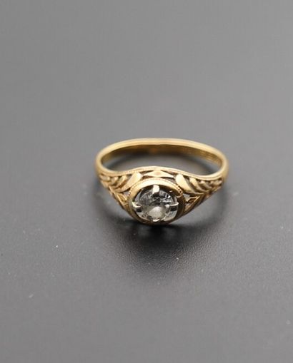 Yellow gold ring 750°/°° (18K) with openwork...