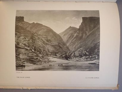 null LE PALUD (A.M.), The Yangtze Gorges in pictorial souvenir,

(title page: The...