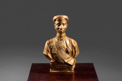 null 1922. Imperial bust of H.M. Khai Dinh (1885-1925) made by the sculptor Paul...