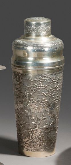 null Silver shaker (bas-title) finely chiselled with a flowery landscape animated...