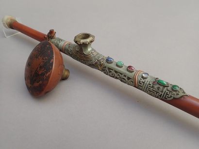 null Blond bamboo opium pipe. Jadeite tips. Plate in paktung and copper with bat,...