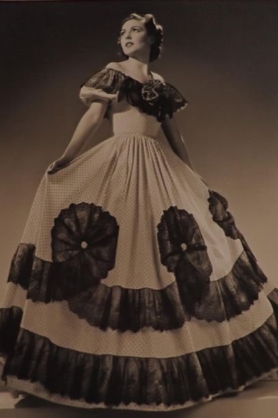 null Marcel Rochas, ensemble de photos de mode choisies, 1930-1945 environ, tirages...