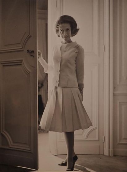 null Madame Rochas, l'Elégance à la française, ensemble d'archives photographiques,...