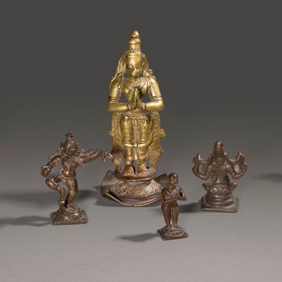 null Lot of four deities: 

- Balarama. India, 19th century.

- Hanuman in gilt bronze....