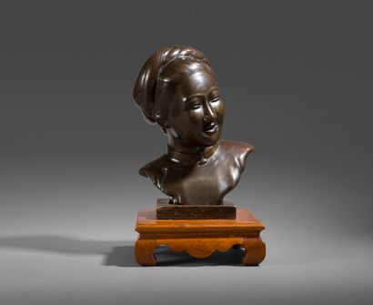null DVCAM

Indochinese school of the years 1920-1930

Bust of a tonkinoise woman....