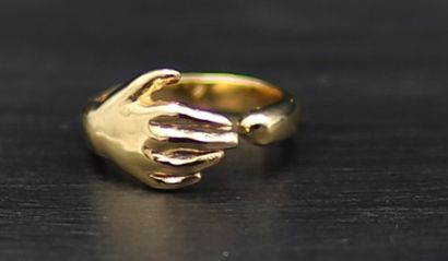 null 
Myriam FARAGHI (1995, Les Lilas). Ring "Câline". Gold-plated bronze. Lost wax....