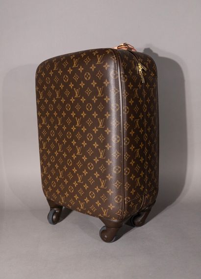 
Louis VUITTON. Cabin suitcase 