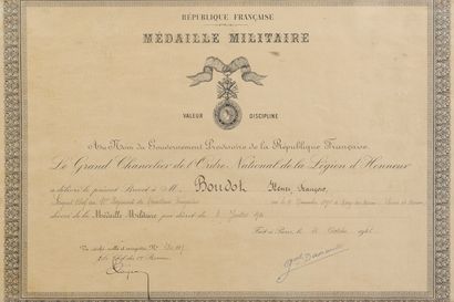 null 1946.

Souvenirs d'Indochine de la famille Boudot. Provenance: Monsieur Boudot,...