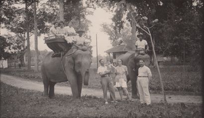 null 1937

Voyage en Indochine (Cochinchine, Annam, Cambodge) 1937-1939.

Album amateur...