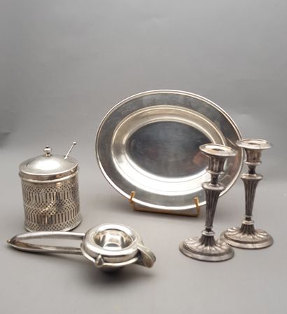 null Lot of silver plated items including:

- A silver-plated metal and mahogany...